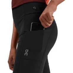 On Running On Active Shorts Dames - Black -ON RUNNING Winkel on active shorts women black 7 1046313 1