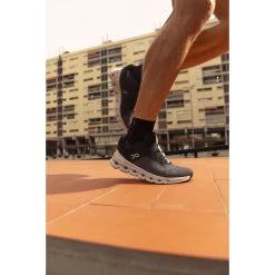 On Running On Cloudrunner Hardloopschoenen - Eclipse & Frost 14 On Running On Cloudrunner Hardloopschoenen - Eclipse & Frost -ON RUNNING Winkel on cloudrunner shoes eclipse frost 2 1242070