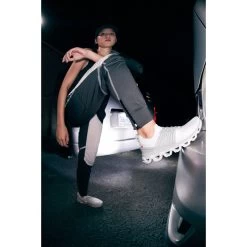 On Running On Cloudswift 3 Dames Hardloopschoenen - White & Frost -ON RUNNING Winkel on cloudswift 3 women running shoe white frost 2 1471228