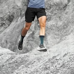 On Running On Cloudultra Trail Running Schoenen - Black & White -ON RUNNING Winkel on cloudultra running shoe black white 7 952680