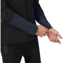 On Running On Insulator Jacket - Black & Navy -ON RUNNING Winkel on insulator jacket black navy 10 949978