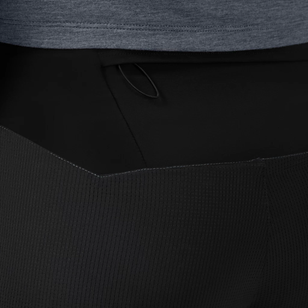 On Running On Lightweight Shorts Hardloopbroek - Dark & Black 6 On Running On Lightweight Shorts Hardloopbroek - Dark & Black - Afbeelding 6