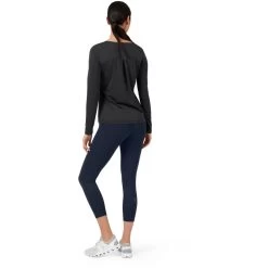 On Running On Performance Long-T Dames Shirt Met Lange Mouwen - Black 9 On Running On Performance Long-T Dames Shirt Met Lange Mouwen - Black -ON RUNNING Winkel on performance long t women long sleeve running shirt black 4 948938