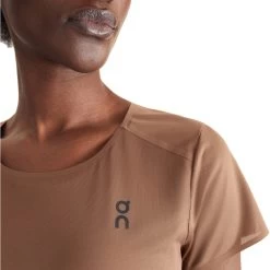 On Running On Performance-T Dames Hardloopshirt - Cocoa & Zwart -ON RUNNING Winkel on performance t women running shirt cocoa black 5 1568874