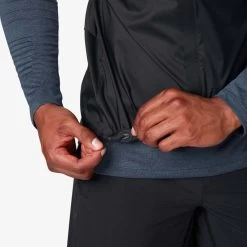 On Running On Weather Vest - Black -ON RUNNING Winkel on running weather vest black 09 858833