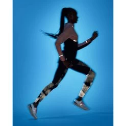 On Running On Weather Lumos Dames Hardloopjack - Woodrose & Black 11 On Running On Weather Lumos Dames Hardloopjack - Woodrose & Black -ON RUNNING Winkel on weather lumos laufjacke damen woodrose 9 1558286